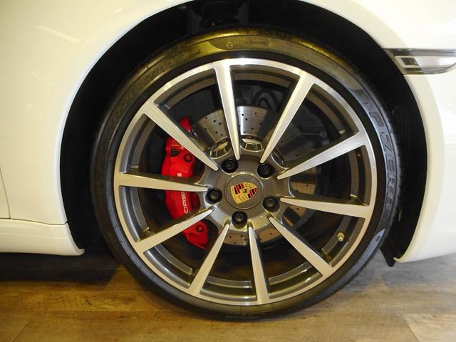 ９１１ ９１１カレラＳ　右Ｈ　ＰＤＫ　スポーツクロノＰ　スポーツエグゾースト　ＰＡＳＭ　純２０ｉｎカレラクラシックＡＷ　カラークレストセンターキャップ　黒革　前席シートヒーター　電格ミラー　純ＰＣＭナビ　Ｂカメラ　記録簿（14枚目）