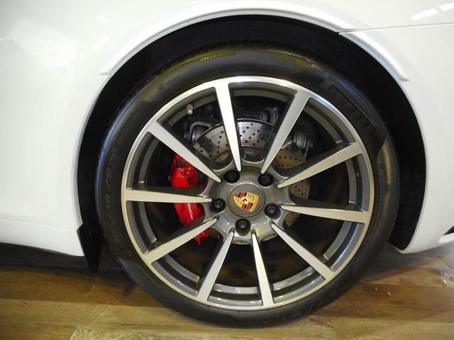 ９１１ ９１１カレラＳ　右Ｈ　ＰＤＫ　スポーツクロノＰ　スポーツエグゾースト　ＰＡＳＭ　純２０ｉｎカレラクラシックＡＷ　カラークレストセンターキャップ　黒革　前席シートヒーター　電格ミラー　純ＰＣＭナビ　Ｂカメラ　記録簿（16枚目）