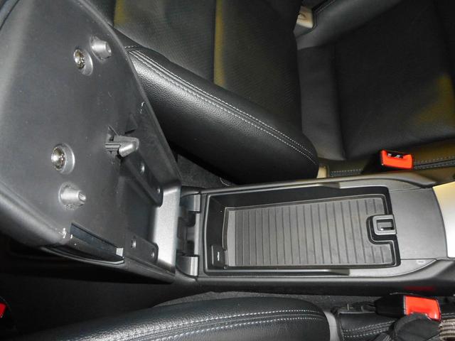 ９１１ ９１１カレラＳ　右Ｈ　ＰＤＫ　スポーツクロノＰ　スポーツエグゾースト　ＰＡＳＭ　純２０ｉｎカレラクラシックＡＷ　カラークレストセンターキャップ　黒革　前席シートヒーター　電格ミラー　純ＰＣＭナビ　Ｂカメラ　記録簿（29枚目）