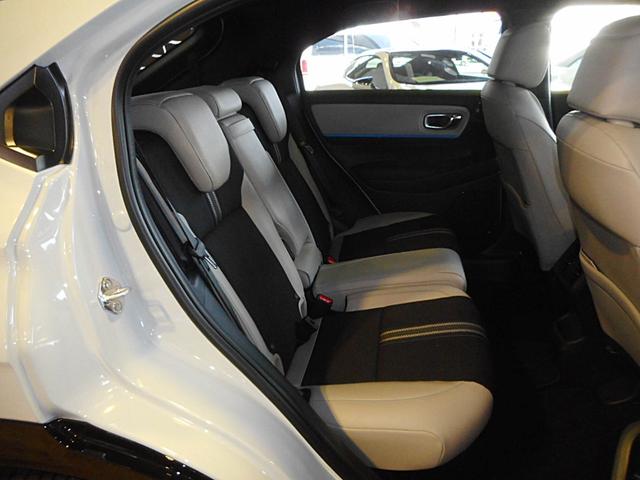 ヴェゼル ｅ：ＨＥＶ　Ｚ・ＰＬａＹパッケージ　パノラマルーフ　ホンダコネクトナビ　プレミアムオーディオ　マルチビューカメラ　フルセグ　ホンダセンシング　ハンズフリーＰバックドア　前席シートＨ　純１８ＡＷ　ＬＥＤヘッドライト　ＥＴＣ　前後ドラレコ（46枚目）