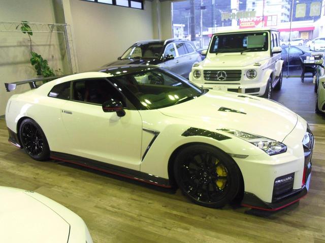 ＧＴ－Ｒ ニスモ　ＮＩＳＭＯスポーツリセッティング　カーボンボンネット＆トランク＆エアロ　専用レカロシート　ロベルタリフターシステム（Ｆ＆Ｒ）　ＢＯＳＥサウンド　純ナビＴＶ　Ｂモニタ　純ＲＡＹＳ製２０ｉｎＡＷ（7枚目）