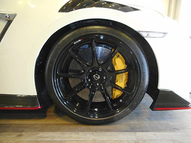 ＧＴ－Ｒ ニスモ　ＮＩＳＭＯスポーツリセッティング　カーボンボンネット＆トランク＆エアロ　専用レカロシート　ロベルタリフターシステム（Ｆ＆Ｒ）　ＢＯＳＥサウンド　純ナビＴＶ　Ｂモニタ　純ＲＡＹＳ製２０ｉｎＡＷ（18枚目）