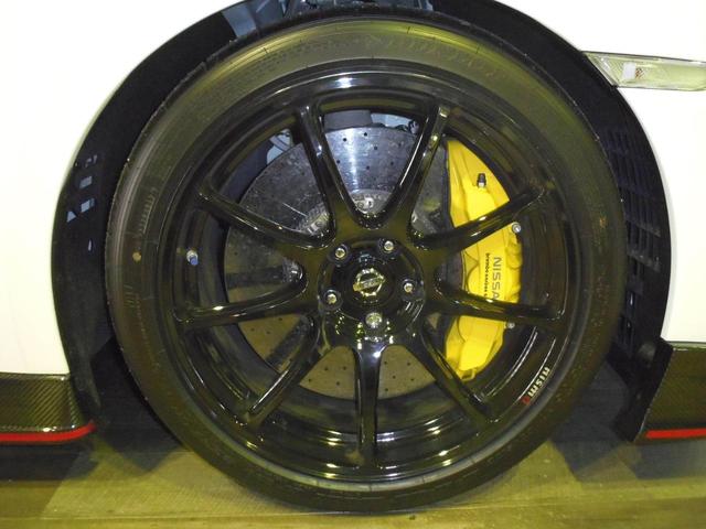ＧＴ－Ｒ ニスモ　ＮＩＳＭＯスポーツリセッティング　カーボンボンネット＆トランク＆エアロ　専用レカロシート　ロベルタリフターシステム（Ｆ＆Ｒ）　ＢＯＳＥサウンド　純ナビＴＶ　Ｂモニタ　純ＲＡＹＳ製２０ｉｎＡＷ（22枚目）