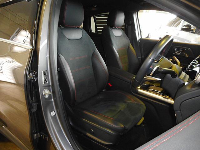 レザーＤＹＮＡＭＩＣＡシート　前席電動シート＆シートヒーター付