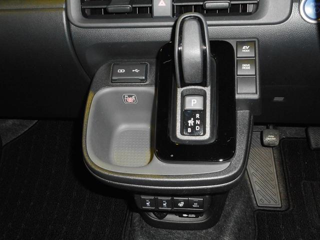 シエンタ ハイブリッドZ 7人乗り モデリスタエアロ&15inAW 純10.5inナビTV パノラマモニタ 純前後ドラレコ コンフォートP 両側Pスライド Cソナー セーフティセンス 前席シートH AC電源 ETC 記録簿(29枚目)