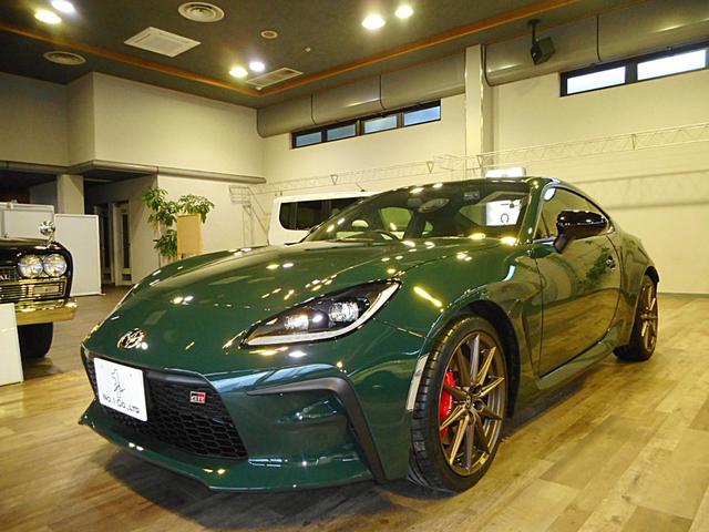 ＧＲ８６ ＲＺ　リッジグリーンリミテッド　２００台限定　ＡＴ車　１オーナー　専用ブロンズ１８ＡＷ＆ハーフ革調スポーツシート　ｂｒｅｍｂｏディスクブレーキ　ＳＡＣＨＳアブソーバー　ＧＲメンバーブレース＆パフォーマンスダンパー　純ナビ　Ｂモニタ（4枚目）