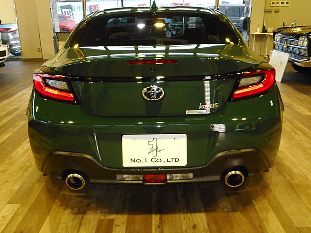 ＧＲ８６ ＲＺ　リッジグリーンリミテッド　２００台限定　ＡＴ車　１オーナー　専用ブロンズ１８ＡＷ＆ハーフ革調スポーツシート　ｂｒｅｍｂｏディスクブレーキ　ＳＡＣＨＳアブソーバー　ＧＲメンバーブレース＆パフォーマンスダンパー　純ナビ　Ｂモニタ（9枚目）