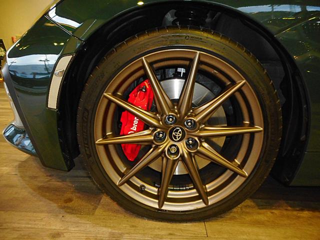 ＧＲ８６ ＲＺ　リッジグリーンリミテッド　２００台限定　ＡＴ車　１オーナー　専用ブロンズ１８ＡＷ＆ハーフ革調スポーツシート　ｂｒｅｍｂｏディスクブレーキ　ＳＡＣＨＳアブソーバー　ＧＲメンバーブレース＆パフォーマンスダンパー　純ナビ　Ｂモニタ（13枚目）