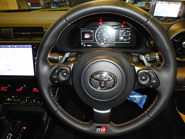 ＧＲ８６ ＲＺ　リッジグリーンリミテッド　２００台限定　ＡＴ車　１オーナー　専用ブロンズ１８ＡＷ＆ハーフ革調スポーツシート　ｂｒｅｍｂｏディスクブレーキ　ＳＡＣＨＳアブソーバー　ＧＲメンバーブレース＆パフォーマンスダンパー　純ナビ　Ｂモニタ（35枚目）