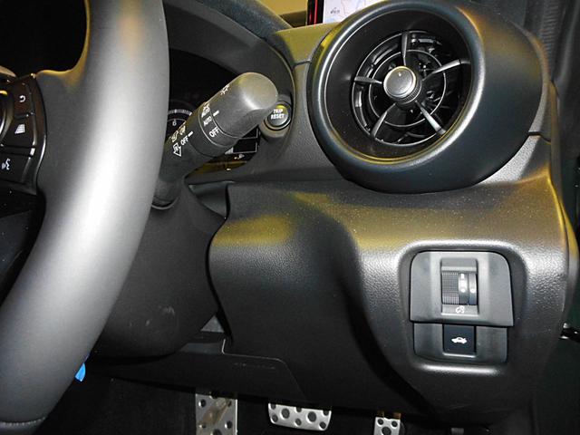 ＧＲ８６ ＲＺ　リッジグリーンリミテッド　２００台限定　ＡＴ車　１オーナー　専用ブロンズ１８ＡＷ＆ハーフ革調スポーツシート　ｂｒｅｍｂｏディスクブレーキ　ＳＡＣＨＳアブソーバー　ＧＲメンバーブレース＆パフォーマンスダンパー　純ナビ　Ｂモニタ（37枚目）