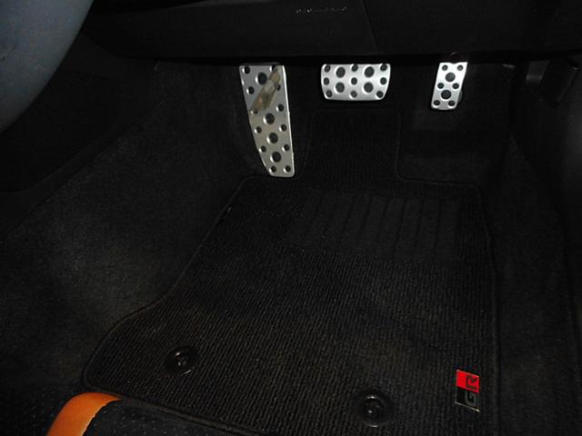 ＧＲ８６ ＲＺ　リッジグリーンリミテッド　２００台限定　ＡＴ車　１オーナー　専用ブロンズ１８ＡＷ＆ハーフ革調スポーツシート　ｂｒｅｍｂｏディスクブレーキ　ＳＡＣＨＳアブソーバー　ＧＲメンバーブレース＆パフォーマンスダンパー　純ナビ　Ｂモニタ（38枚目）