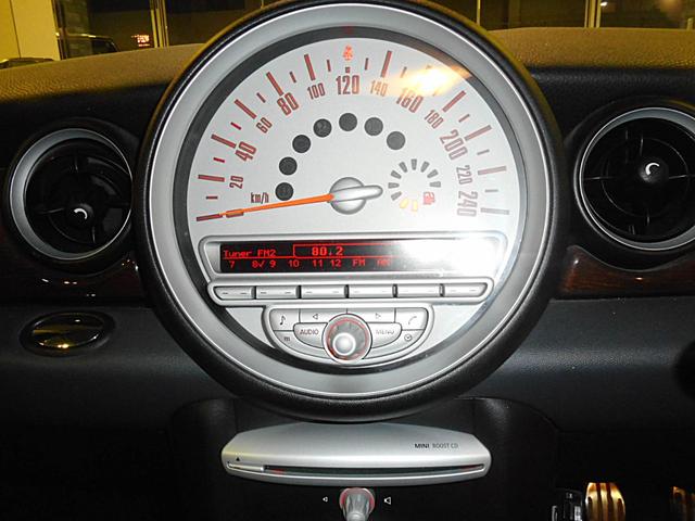 ＭＩＮＩ クーパーＳ　６速ＭＴ　ワンオーナー　ホワイトルーフ　クロームラインエクステリア　イングリッシュオーク調トリム　ウッド＆レザースポーツステアリング　カロッツェリアナビＴＶ　純１７ＡＷ　キセノン　ＥＴＣ　記録簿（23枚目）