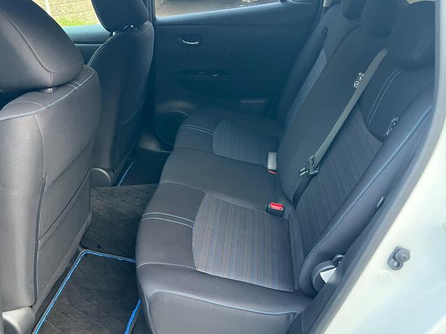 リーフ ｅ＋　Ｘ　プロパイロット＋ＢＳＷ＋ＢＳＩ＋ＲＣＴＡ＋ＬＩ＋ＤＡ＋アラモニ＋ミラー＋スイッチ＋Ｐブレーキ寒地仕様＋後席ヒータ後席吹出口＋ヒーターミラー（25枚目）