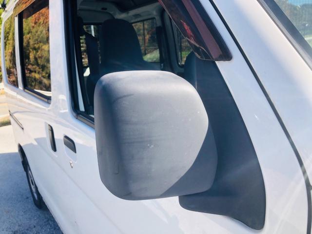 サンバーバン トランスポーター　Ｗエアバッグ　エアバッグ　バックカメラ　フロントパワーウィンドウ　パワステ　エアコン（9枚目）