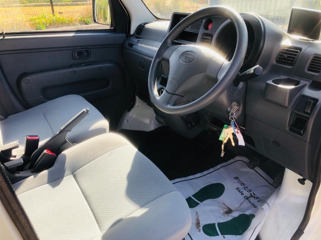 サンバーバン トランスポーター　Ｗエアバッグ　エアバッグ　バックカメラ　フロントパワーウィンドウ　パワステ　エアコン（52枚目）