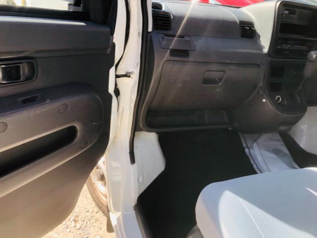 サンバーバン トランスポーター　Ｗエアバッグ　エアバッグ　バックカメラ　フロントパワーウィンドウ　パワステ　エアコン（63枚目）