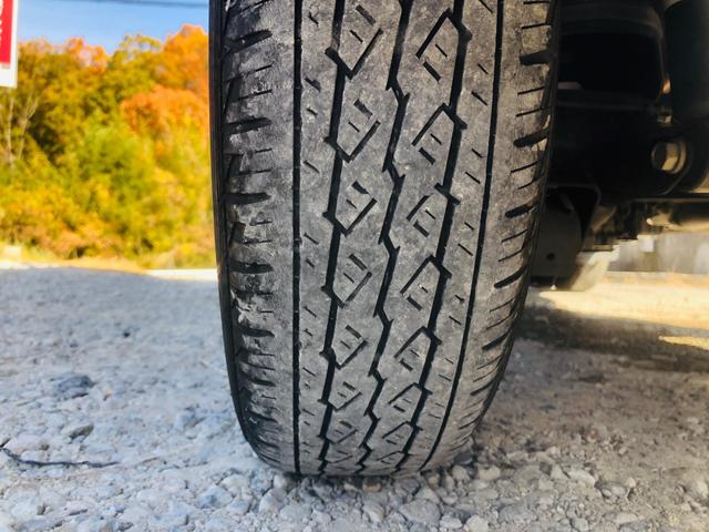 サンバーバン トランスポーター　Ｗエアバッグ　エアバッグ　バックカメラ　フロントパワーウィンドウ　パワステ　エアコン（78枚目）