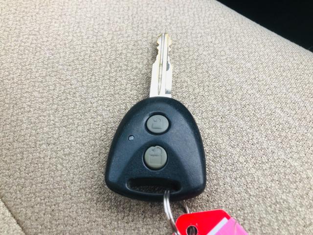 ムーヴ Ｌ　電動格納ミラ－　ＰＳ　ＰＷ　ＡＣ　キーレス付き　運転席助手席エアバック　運転席エアバッグ　フロントベンチシート　衝突安全ボディ　ＡＢＳ（20枚目）