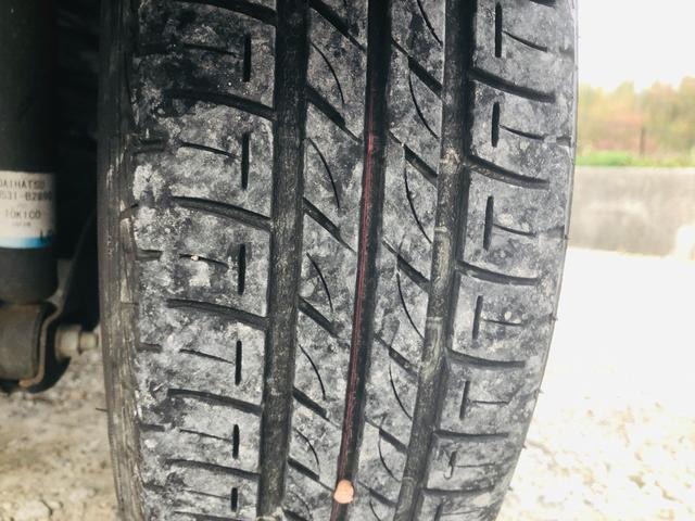 ムーヴ Ｌ　電動格納ミラ－　ＰＳ　ＰＷ　ＡＣ　キーレス付き　運転席助手席エアバック　運転席エアバッグ　フロントベンチシート　衝突安全ボディ　ＡＢＳ（76枚目）