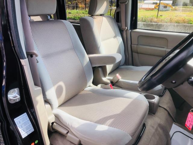 エブリイワゴン ＰＺターボスペシャル　左右電動スライドドア　ＤＶＤ再生可能　タ－ボ　Ｗエアバッグ　ＴＶナビ　ワイヤレスキー　パワーウインド　エアコンパワステ　ＥＴＣ車載器　メモリーナビ　運転席エアバッグ　ＰＳ　ワンセグ　ＡＢＳ搭載車（11枚目）