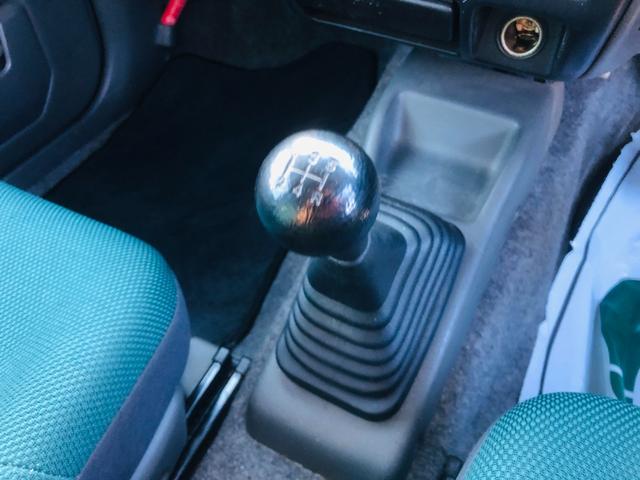 ジムニー ランドベンチャー　修復歴無し　５速ＭＴ　前席パワーウインドウ　助手席エアバック　運転席エアバッグ　４ＷＤ車　キーレス付　ＰＳ　衝突安全ボディ　ＡＢＳ付　ＥＴＣ　ターボー　ＡＴエアコン（18枚目）