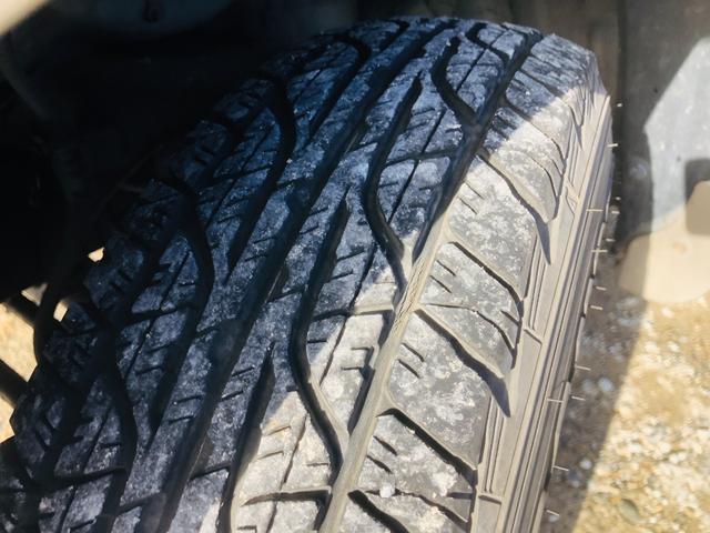 ジムニー ランドベンチャー　修復歴無し　５速ＭＴ　前席パワーウインドウ　助手席エアバック　運転席エアバッグ　４ＷＤ車　キーレス付　ＰＳ　衝突安全ボディ　ＡＢＳ付　ＥＴＣ　ターボー　ＡＴエアコン（25枚目）