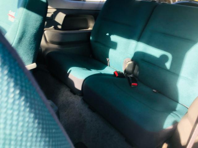 ジムニー ランドベンチャー　修復歴無し　５速ＭＴ　前席パワーウインドウ　助手席エアバック　運転席エアバッグ　４ＷＤ車　キーレス付　ＰＳ　衝突安全ボディ　ＡＢＳ付　ＥＴＣ　ターボー　ＡＴエアコン（31枚目）