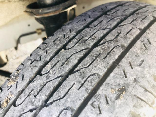 キャリイトラック KCエアコン・パワステ 修復歴無し エアバック 4WD エヤコン PS 2エアバッグ アルミホイール(8枚目)