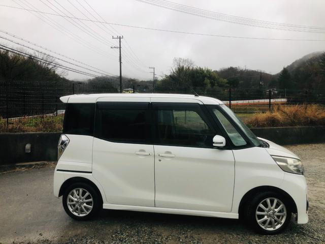 デイズルークス ハイウェイスター　ターボ　両側オートスライドＤ　フリップダウン　スマートキーＰスタート　衝突安全ボディ　ベンチシー　ｂｌｕｅｔｏｏｔｈ　ターボ　バックカメラ　エアコン　ＥＴＣ　パワーウィンドウ　ＡＢＳ　キーレス　メモリーナビ（5枚目）