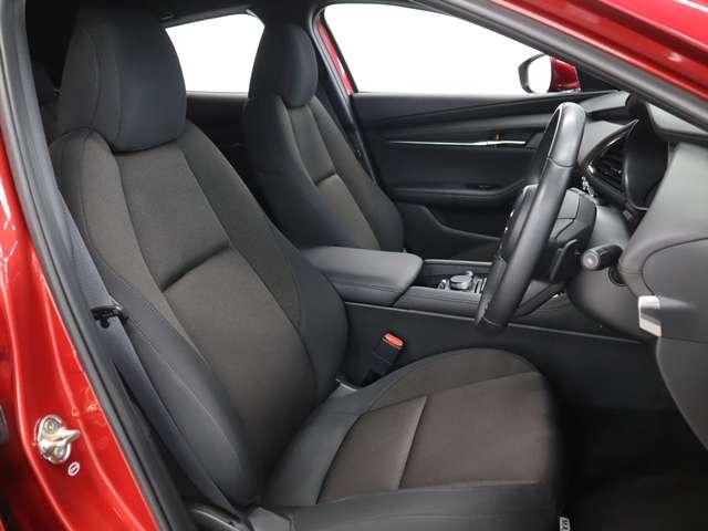 ＭＡＺＤＡ３ファストバック ２．０　２０Ｓ　プロアクティブ　ツーリング　セレクション　マツダ認定中古車　コネクティッドサービス（12枚目）