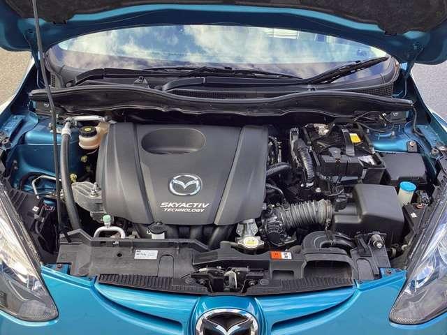 デミオ １．３　１３　スカイアクティブ　シューティングスター　ＥＴＣ車載器　バックカメラ　ＬＥＤヘッドライト（16枚目）