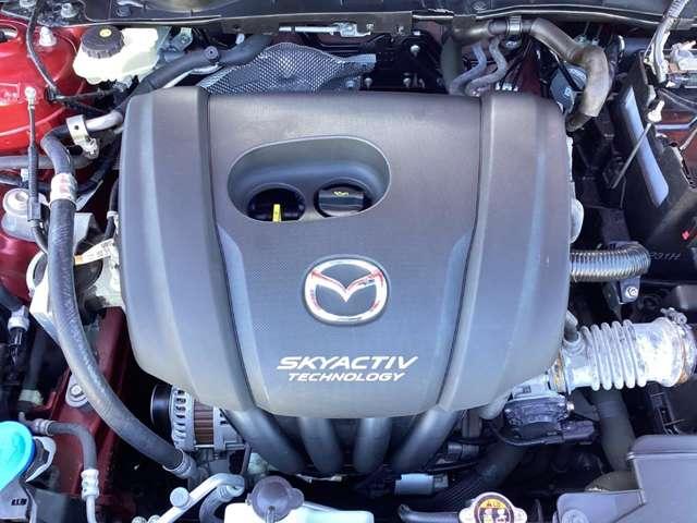 �u�r�j�x�`�b�s�h�u-�f�i�K�\�����j�v�́A�K�i�O�̍����k���������A���E�̃G���W���Z�p�҂ɋ�����^���܂����B����ɁA������ێ������܂܃m�b�L���O�̔�����}���A�M����������A����ɂ���^�����G���W���ł��B