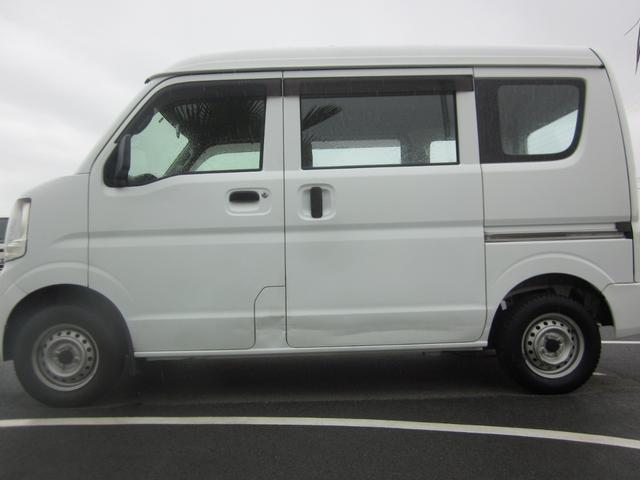 スクラム ＰＡ　ハイルーフ　５ＡＧＳ車　ワンオーナーユーザー買い取り車　オートギヤシフト　エアコン　パワステ　外装少しダメージ（10枚目）