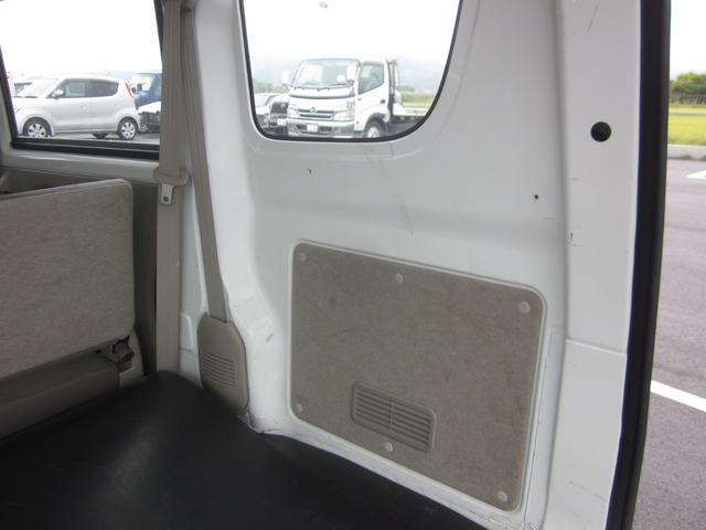 スクラム ＰＡ　ハイルーフ　５ＡＧＳ車　ワンオーナーユーザー買い取り車　オートギヤシフト　エアコン　パワステ　外装少しダメージ（16枚目）