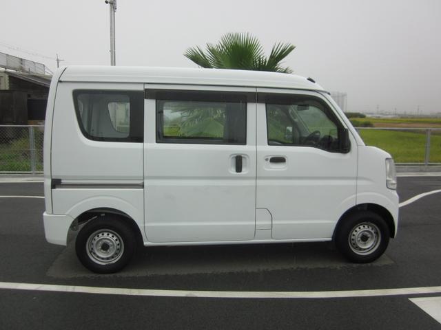 スクラム ＰＡ　ハイルーフ　５ＡＧＳ車　ワンオーナーユーザー買い取り車　オートギヤシフト　エアコン　パワステ　外装少しダメージ（17枚目）