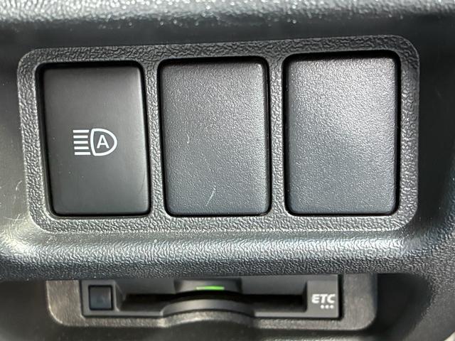 ハイエースバン ロングスーパーGL 5ドア 低床 5人乗 メモリーナビ バックカメラ Bluetooth接続 純正ETC トヨタセーフティセンス ドライブレコーダー スライド式リヤサイドガラス ダブルエアコン キーレスエントリー(7枚目)