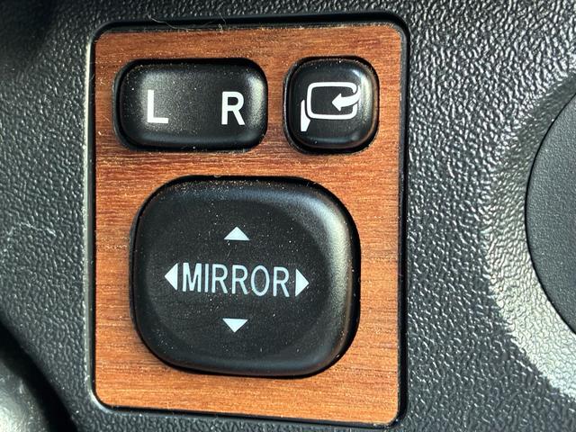 ハイエースバン ロングスーパーGL 5ドア 低床 5人乗 メモリーナビ バックカメラ Bluetooth接続 純正ETC トヨタセーフティセンス ドライブレコーダー スライド式リヤサイドガラス ダブルエアコン キーレスエントリー(11枚目)