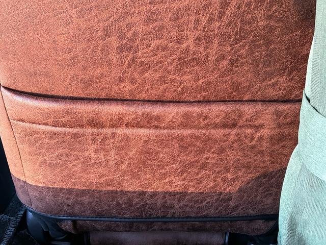 ハイエースバン ロングスーパーGL 5ドア 低床 5人乗 メモリーナビ バックカメラ Bluetooth接続 純正ETC トヨタセーフティセンス ドライブレコーダー スライド式リヤサイドガラス ダブルエアコン キーレスエントリー(38枚目)