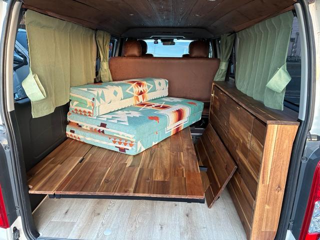 ハイエースバン ロングスーパーGL 5ドア 低床 5人乗 メモリーナビ バックカメラ Bluetooth接続 純正ETC トヨタセーフティセンス ドライブレコーダー スライド式リヤサイドガラス ダブルエアコン キーレスエントリー(51枚目)