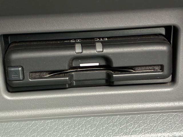 ＮＶ３５０キャラバンバン ロングプレミアムＧＸターボ　５ドア　低床　５人乗　純正メモリーナビ　全周囲カメラ　Ｂｌｕｅｔｏｏｔｈ接続　純正ＥＴＣ２．０　純正ナビ連動ドライブレコーダー　ダブルエアコン　衝突被害軽減ブレーキ　ＬＥＤヘッドライト　２列目小窓（12枚目）