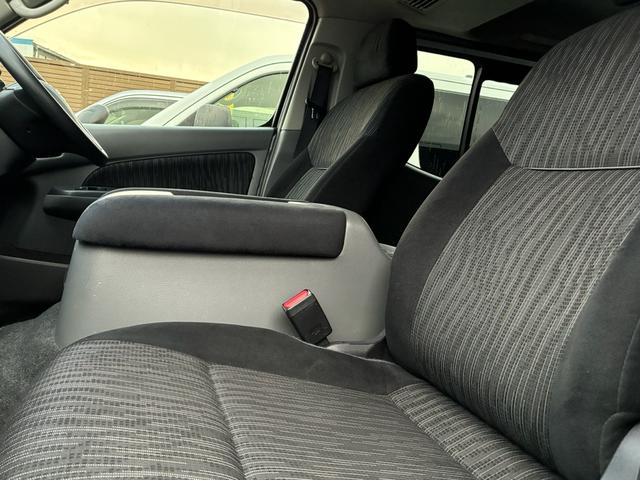 ＮＶ３５０キャラバンバン ロングプレミアムＧＸターボ　５ドア　低床　５人乗　純正メモリーナビ　全周囲カメラ　Ｂｌｕｅｔｏｏｔｈ接続　純正ＥＴＣ２．０　純正ナビ連動ドライブレコーダー　ダブルエアコン　衝突被害軽減ブレーキ　ＬＥＤヘッドライト　２列目小窓（26枚目）