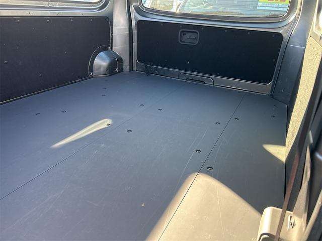 ＮＶ３５０キャラバンバン ロングＤＸ　５ドア　平床　６人乗　ＥＸパック　純正ＳＤナビ　Ｂｌｕｅｔｏｏｔｈ接続　インテリジェントアラウンドビューモニター　純正ＥＴＣ　純正フロアマット　純正ナビ連動ドライブレコーダー　衝突被害軽減ブレーキ（15枚目）