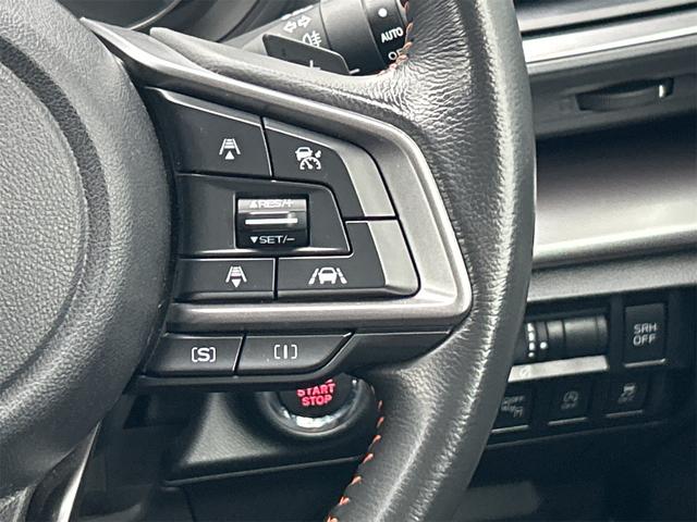 ＸＶ ２．０ｉ－Ｓ　アイサイト　４ＷＤ　純正ＳＤナビ　バックカメラ　Ｂｌｕｅｔｏｏｔｈ接続　フルセグ　ＥＴＣ２．０　純正１８インチアルミホイール　ＬＥＤヘッドライト　前後ドライブレコーダー　パドルシフト　純正フロアマット　トノカバー（10枚目）