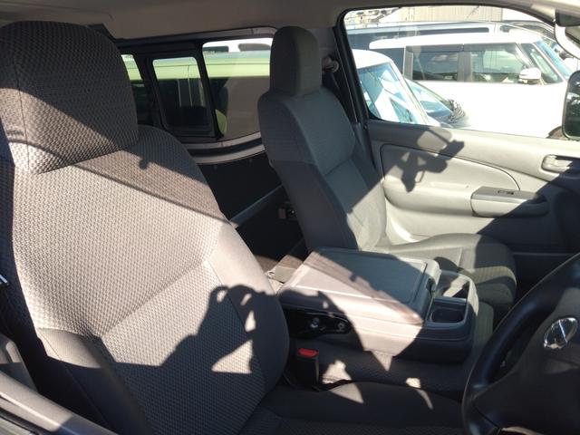 ＮＶ３５０キャラバンバン ロングＤＸ　５ドア　低床　６人乗　純正メモリーナビ　バックカメラ　Ｂｌｕｅｔｏｏｔｈ接続　純正ＥＴＣ　エマージェンシーブレーキ　純正ナビ連動ドライブレコーダー　２列目小窓　プライバシーガラス　純正フロアマット（7枚目）