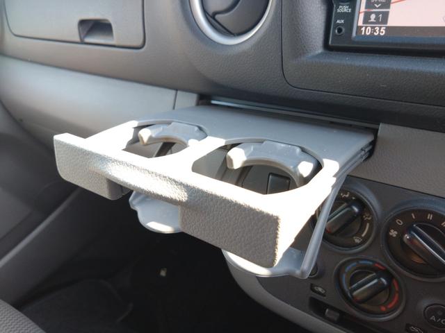 ＮＶ３５０キャラバンバン ロングＤＸ　５ドア　低床　６人乗　純正メモリーナビ　バックカメラ　Ｂｌｕｅｔｏｏｔｈ接続　純正ＥＴＣ　エマージェンシーブレーキ　純正ナビ連動ドライブレコーダー　２列目小窓　プライバシーガラス　純正フロアマット（18枚目）