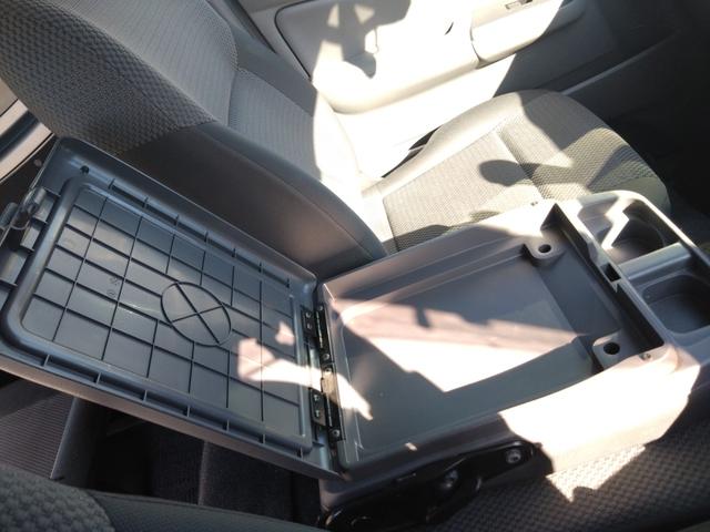 ＮＶ３５０キャラバンバン ロングＤＸ　５ドア　低床　６人乗　純正メモリーナビ　バックカメラ　Ｂｌｕｅｔｏｏｔｈ接続　純正ＥＴＣ　エマージェンシーブレーキ　純正ナビ連動ドライブレコーダー　２列目小窓　プライバシーガラス　純正フロアマット（21枚目）