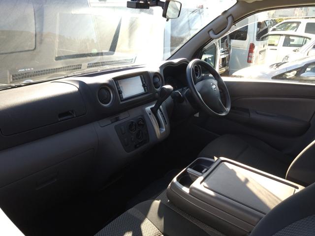 ＮＶ３５０キャラバンバン ロングＤＸ　５ドア　低床　６人乗　純正メモリーナビ　バックカメラ　Ｂｌｕｅｔｏｏｔｈ接続　純正ＥＴＣ　エマージェンシーブレーキ　純正ナビ連動ドライブレコーダー　２列目小窓　プライバシーガラス　純正フロアマット（29枚目）