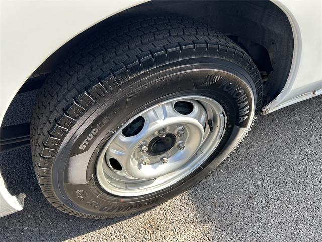 ＮＶ３５０キャラバンバン ロングＤＸ　５ドア　低床　６人乗　ＥＸパック　純正メモリーナビ　バックカメラ　Ｂｌｕｅｔｏｏｔｈ接続　ＥＴＣ２．０　純正ナビ連動ドライブレコーダー　エマージェンシーブレーキ　２列目小窓　プライバシーガラス（20枚目）