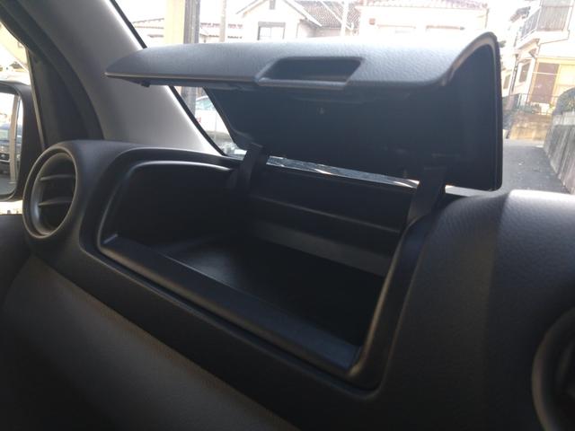 ＮＶ３５０キャラバンバン ロングプレミアムＧＸ　５ドア　低床　５人乗　純正メモリーナビ　アラウンドビューモニター　Ｂｌｕｅｔｏｏｔｈ接続　ダブルエアコン　純正ＥＴＣ２．０　純正ナビ連動ドライブレコーダー　エマージェンシーブレーキ　ＬＥＤヘッドライト（27枚目）