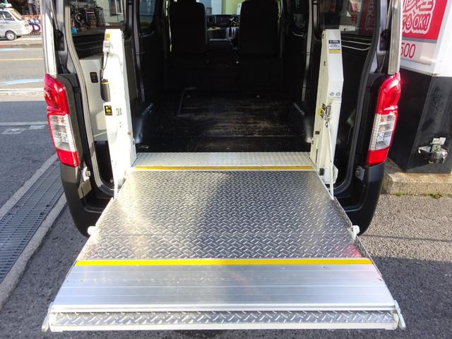 ＮＶ３５０キャラバンバン ロングＤＸターボ　５ドア　ディーゼルターボ　低床　３人乗　純正メモリーナビ　バックカメラ　Ｂｌｕｅｔｏｏｔｈ接続　フルセグ　ＥＴＣ　ＷＡＫＯスーパーリフト４００ｋｇ　エマージェンシーブレーキ　前後ドライブレコーダー（12枚目）